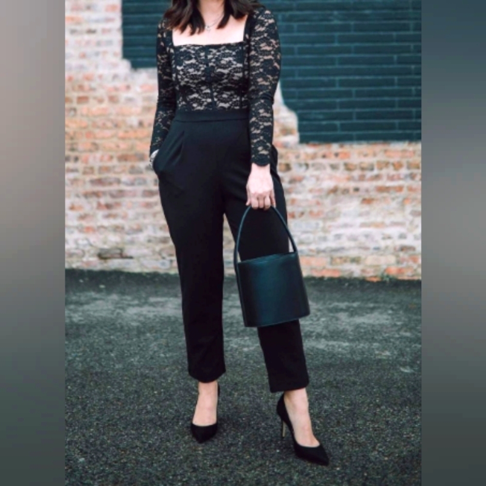 EXPRESS BLACK NUDE LACE BODICE LONG SLEEVE JUMPSUIT SZ 0